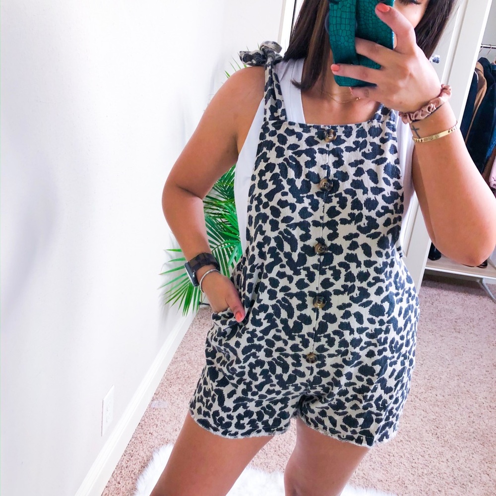 Leopard print overalls